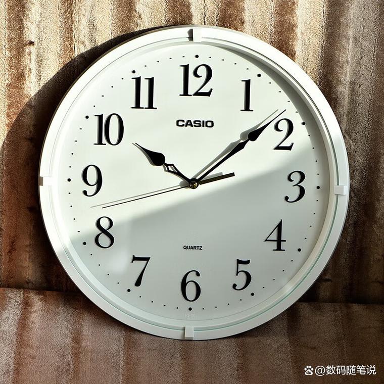 现代石英钟表性价比高吗？10款好看又走时稳的推荐榜单来啦！